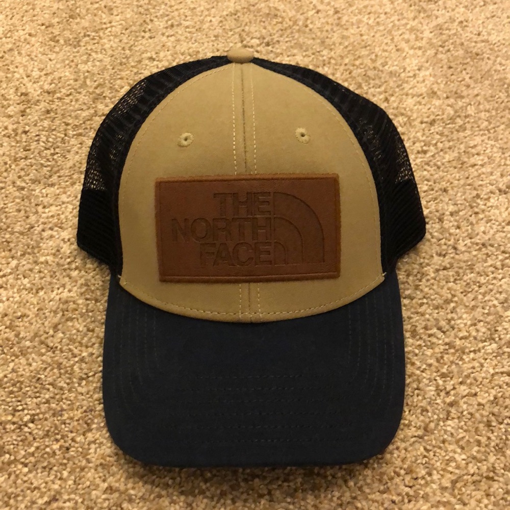 NWT The North Face Unisex Hat